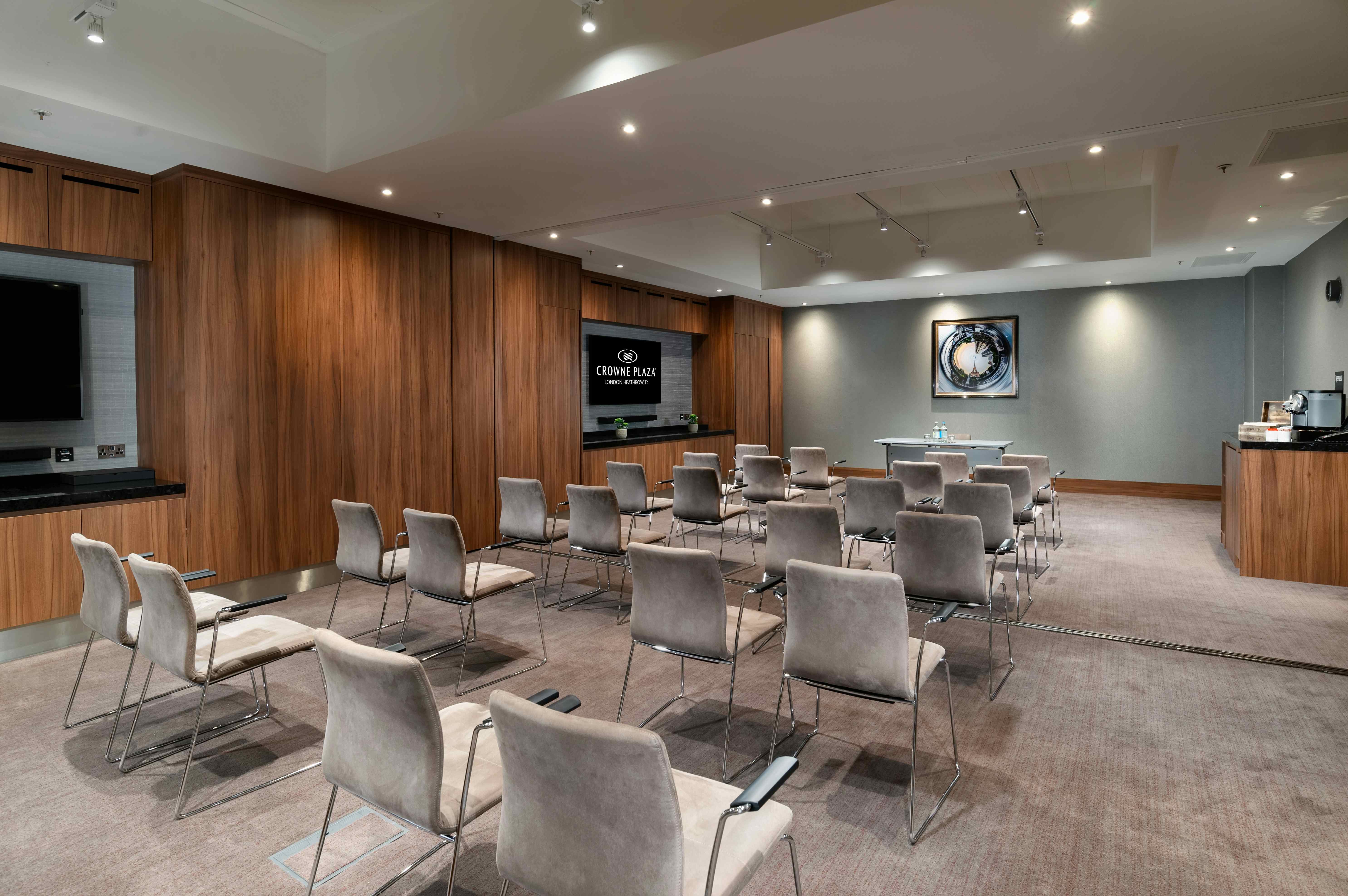 Meeting Room 4, Crowne Plaza London Heathrow T4, an IHG Hotel